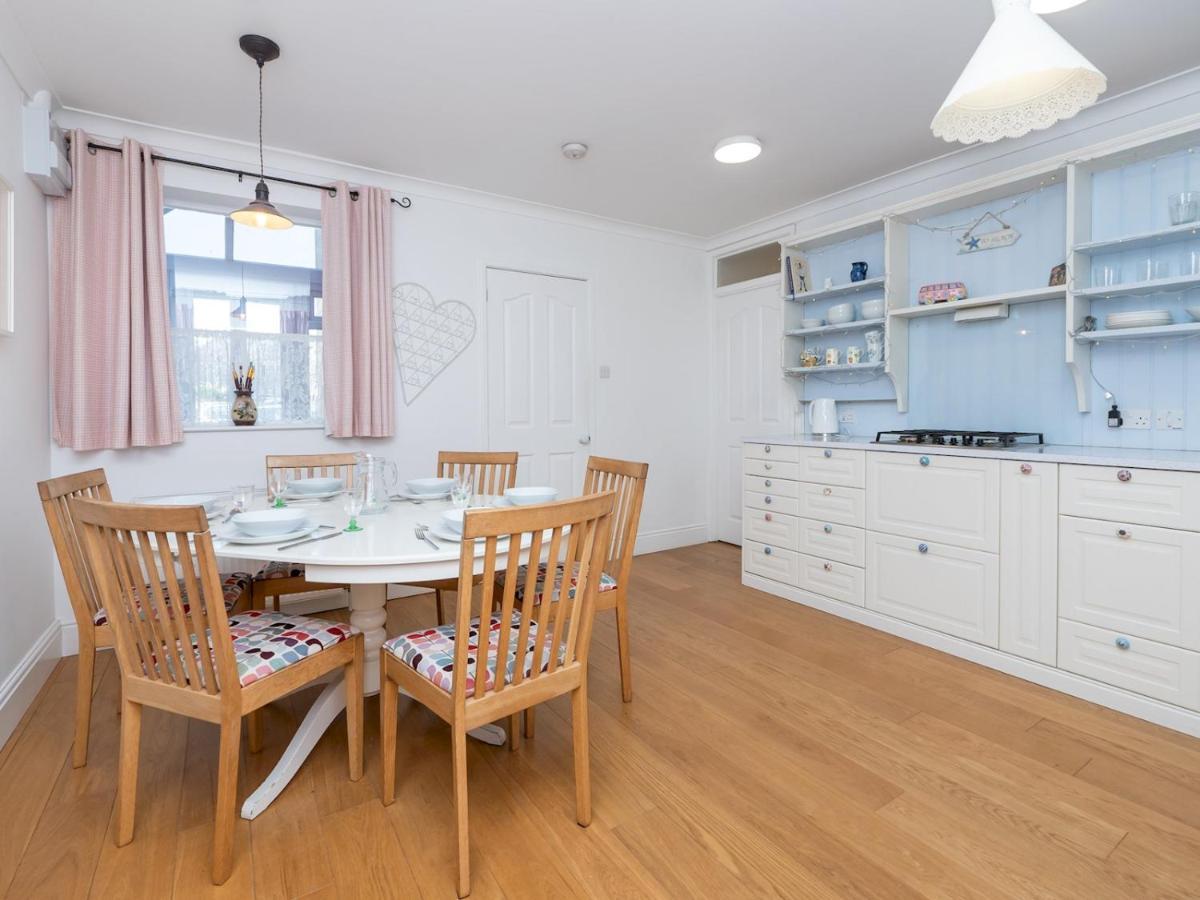 Pass The Keys Spacious Family Home With Parking 巴斯 外观 照片