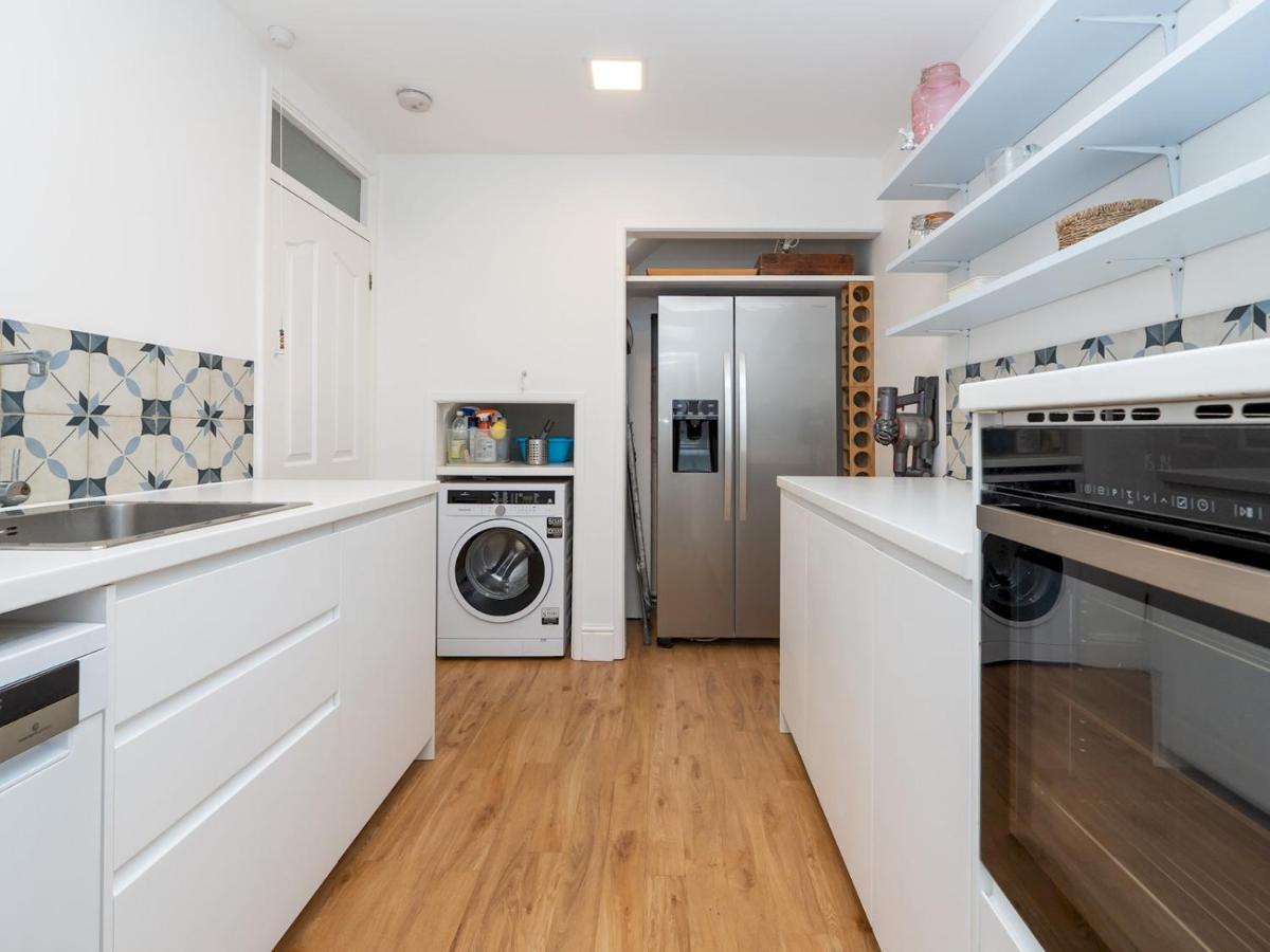 Pass The Keys Spacious Family Home With Parking 巴斯 外观 照片