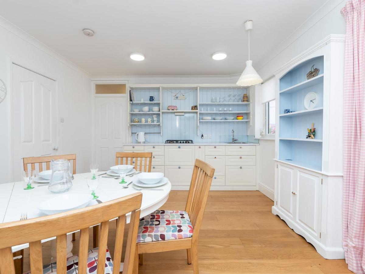 Pass The Keys Spacious Family Home With Parking 巴斯 外观 照片