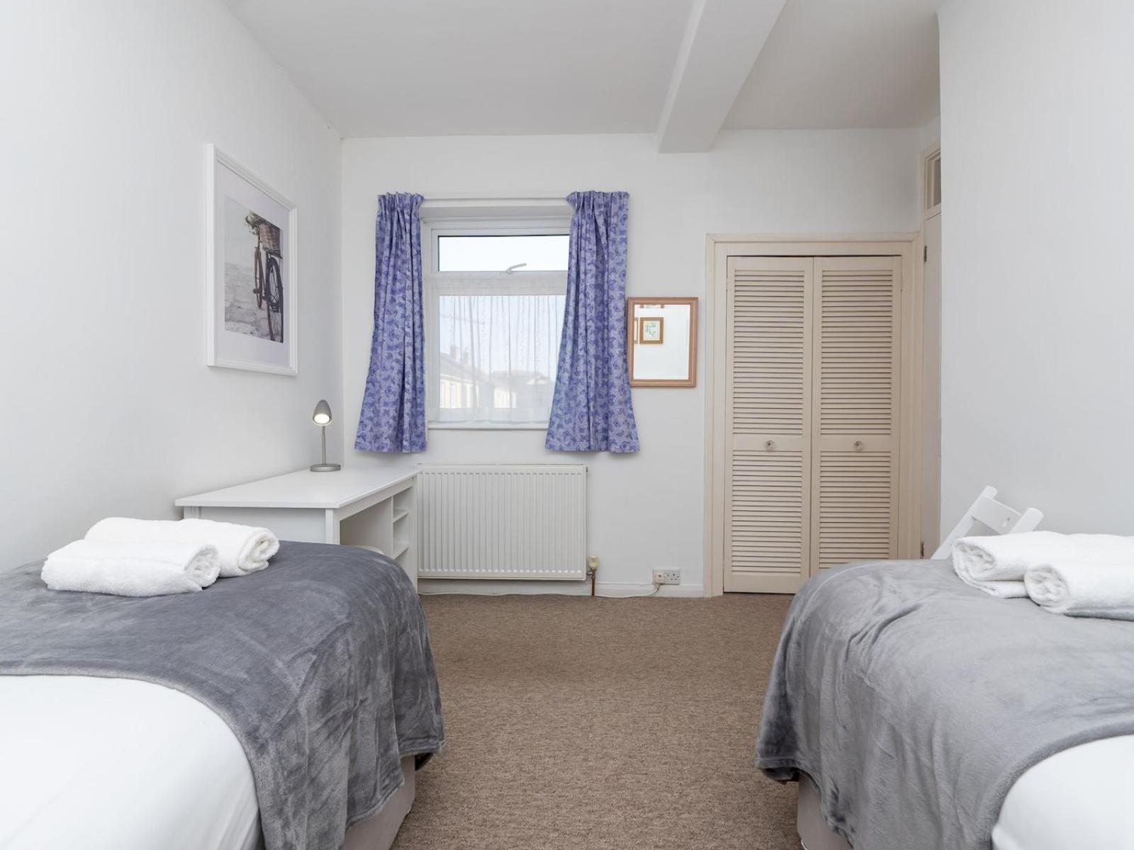Pass The Keys Spacious Family Home With Parking 巴斯 外观 照片