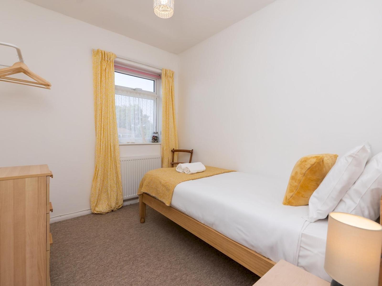 Pass The Keys Spacious Family Home With Parking 巴斯 外观 照片